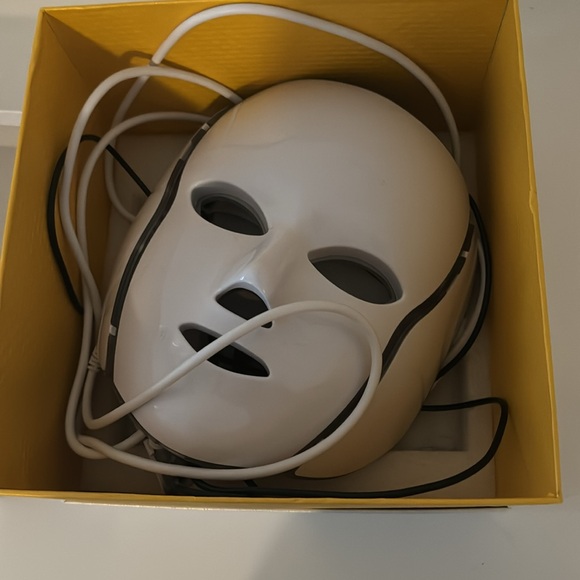 LED-face mask - Picture 2 of 3